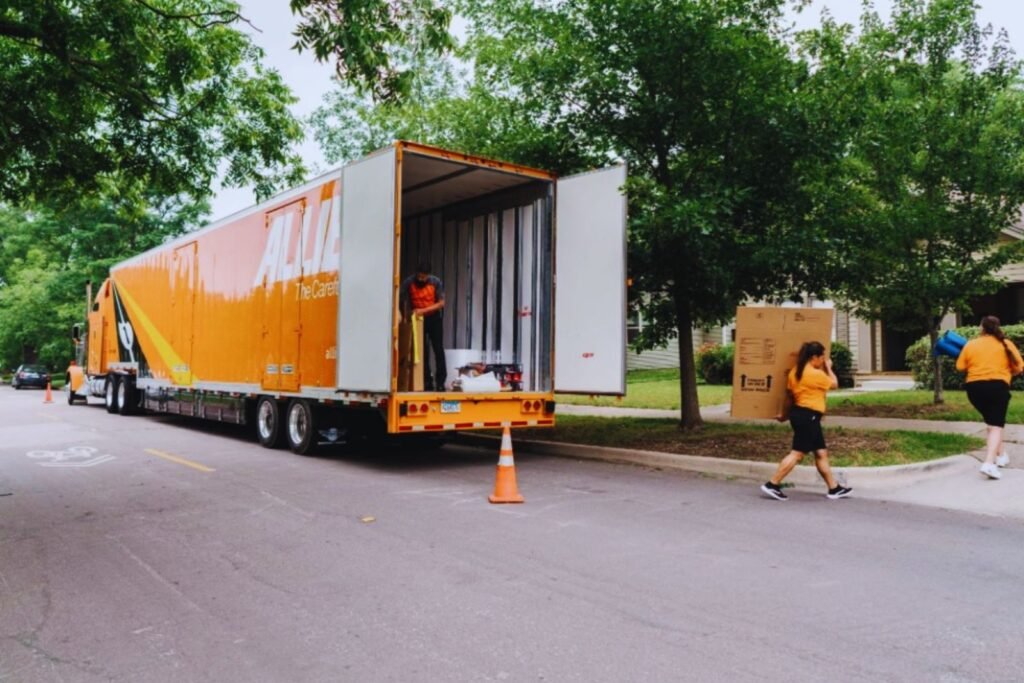 Long Distance Movers in Clarington
